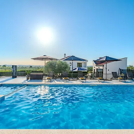 Villa Lara *