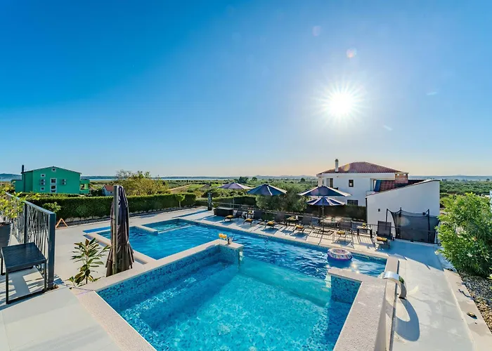Vila Lara Vrana (Zadar)
