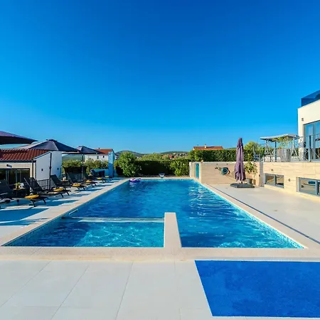 Lara Vrana * Vrana (Zadar)