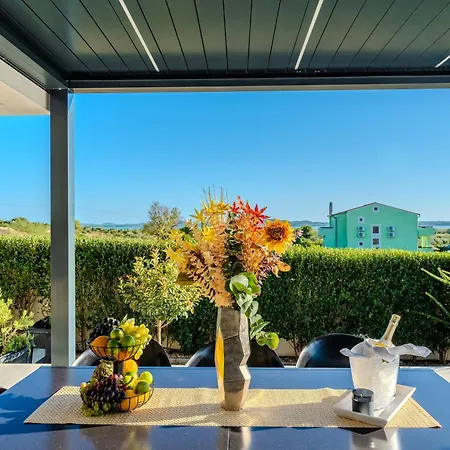 Villa Lara Vrana