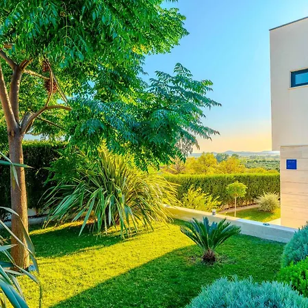 Lara Vrana * Vrana (Zadar)