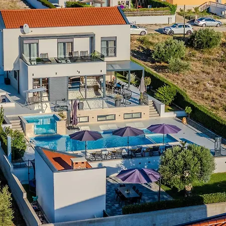 Villa Lara Vrana