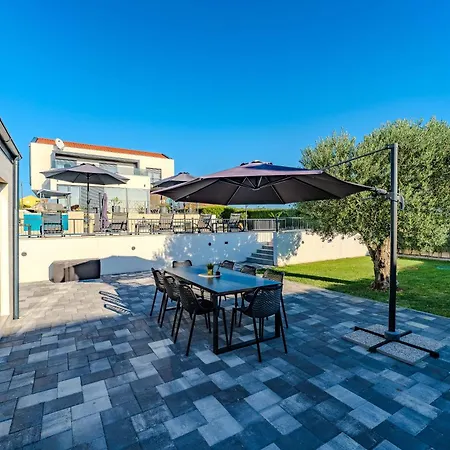 Lara Vrana Villa Vrana (Zadar)
