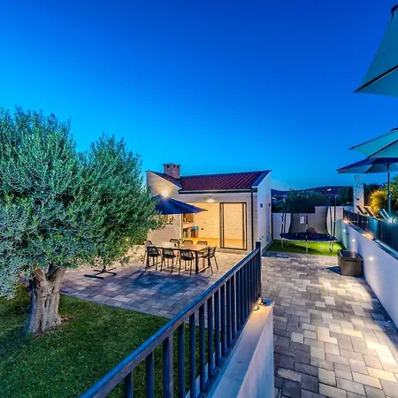 Lara Vrana Villa