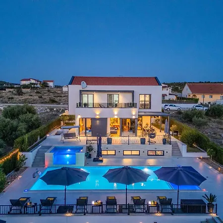 Lara Vrana Villa *