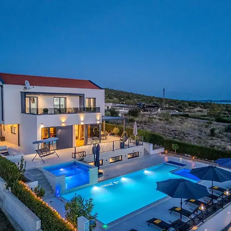 Lara Vrana * Vrana (Zadar)