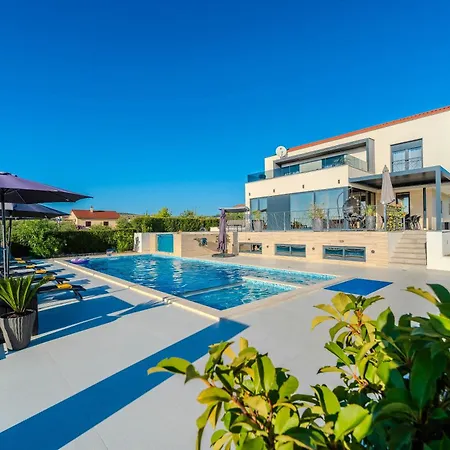 Villa Lara Vrana