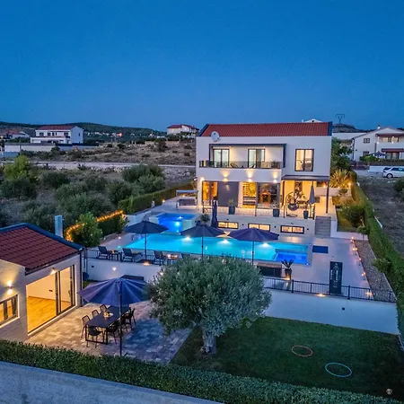 Villa Lara Vrana