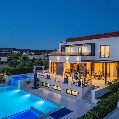 Villa Lara Vrana