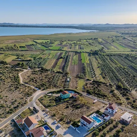 Villa Lara Vrana *
