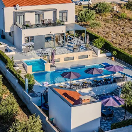 Villa Lara Vrana